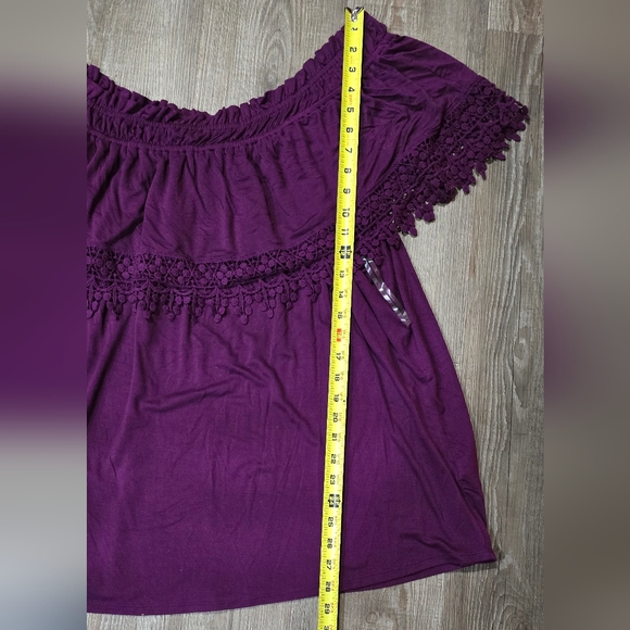 Lane Bryant maroon off the shoulder blouse size 22/24 - Picture 7 of 7
